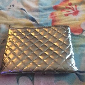 Forever 21 makeup pouch